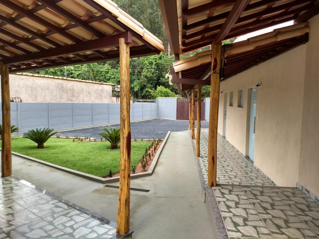 Flat Pinheirinho 山林小屋 Capitolio